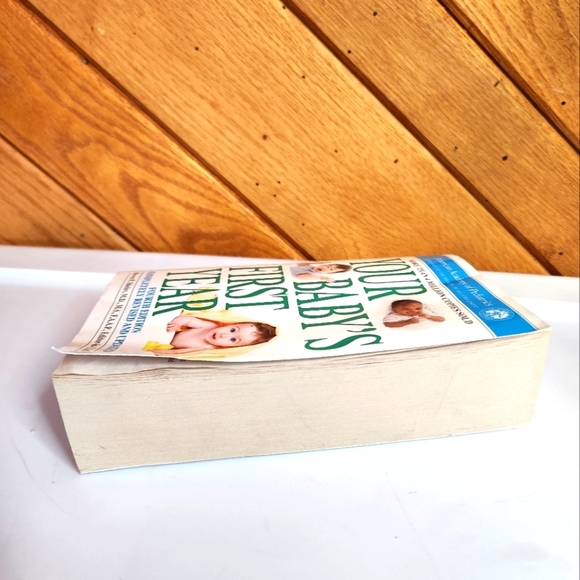 Your Baby's First Year Fourth Edition by Steven P Shelov - Picture 3 of 6